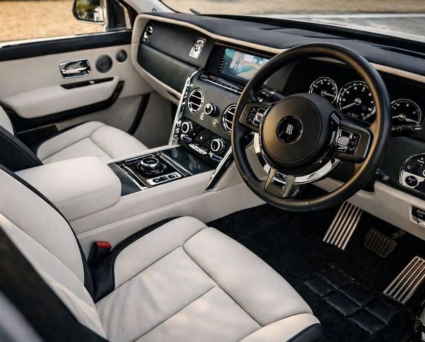 rolls-royce cullinan rolls-royce cullinan hire